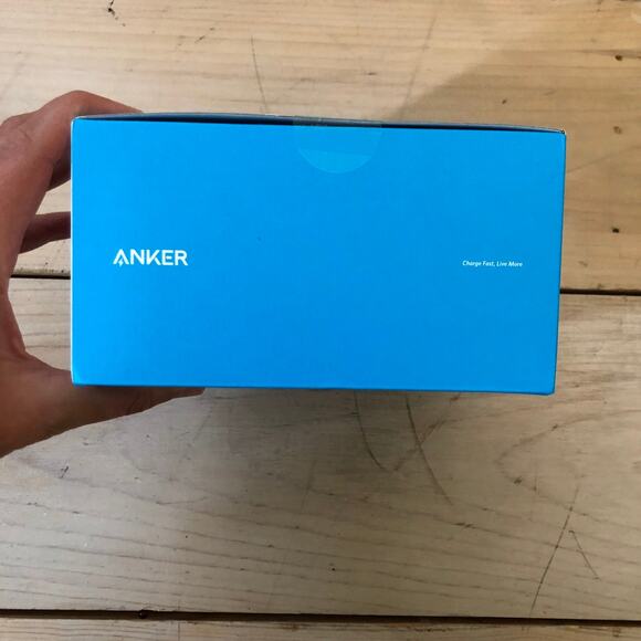 Anker Y1822 Wireless Charging Dock For Kindle Paperwhite  Anker NIB Wireless Charging Dock for Amazon Kindle Paperwhite Signature Edition
